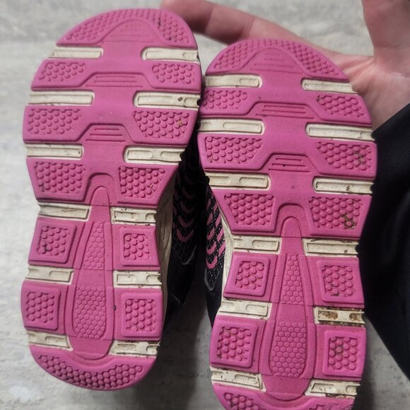#323 FREE w Purchase Kids sz 8 Pink Black Running Shoe - Picture 4 of 6